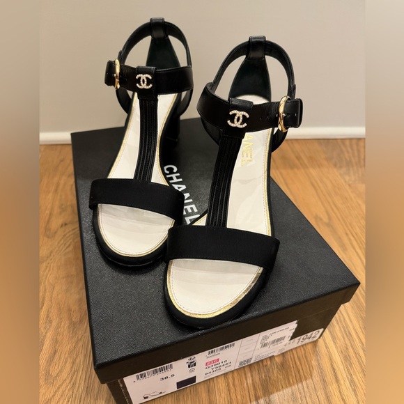 Authentic Preowned Black Chanel Sandals Size 38.5 - Picture 4 of 9